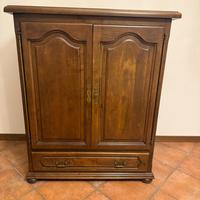 Mobile in legno, porta tv a scomparsa