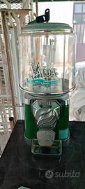 Distributore caramelle calda vintage