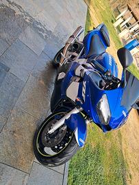moto Yamaha r6