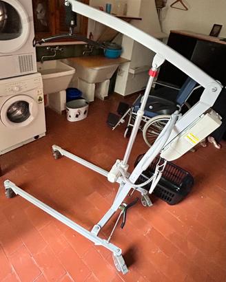 Sollevatore elettrico per disabili/anziani Dewart