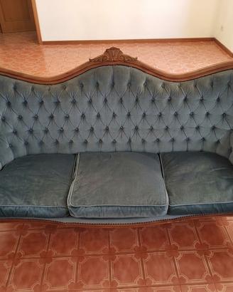 Salotto con divani di velluto
