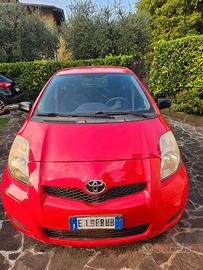 TOYOTA Yaris - 2011