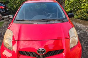 TOYOTA Yaris - 2011