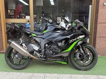 Kawasaki Ninja ZX-6 R 2025 ,1200 KM ,akrapovi...
