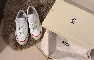 GCDS Sneakers Bianche con Logo Rosso - 44