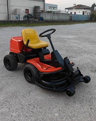 trattorino tagliaerba Husqvarna snodato