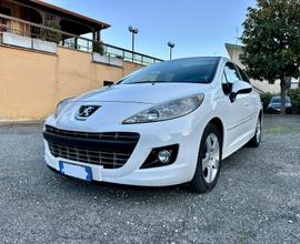 Peugeot 207 1.6 8V HDi 93CV Euro 5 Bluetooth Tetto