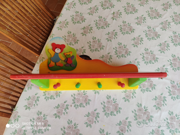 Mensole legno colorate per cameretta bambini
