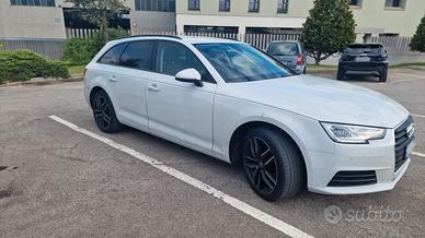 Audi A4 Avant 2.0 TDI 150 CV ultra S tronic Busine