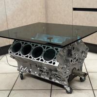 Tavolo d’arredo ricavato da motore Mercedes AMG V8