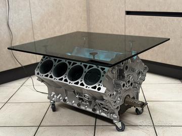 Tavolo d’arredo ricavato da motore Mercedes AMG V8