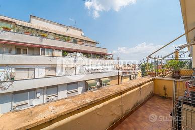 Bilocale ristrutturato con terrazzo e balcone - Ul