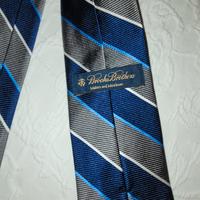 cravatta Brooks Brothers e Borrelli Napoli