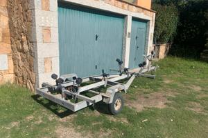 Carrello per gommoni