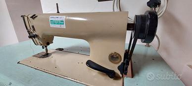 Macchina da cucire professionale