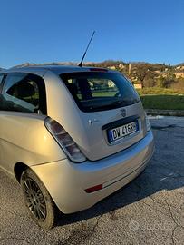 Lancia y 1.2 benzina