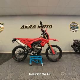 QJMOTOR COV 125X: LA TUA NUOVA AVVENTURA INIZIA DA
