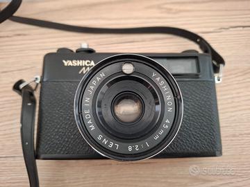 Fotocamera a telemetro Yashica MG-1
