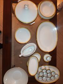 Set di piatti completo