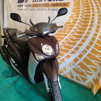 YAMAHA XENTER 150