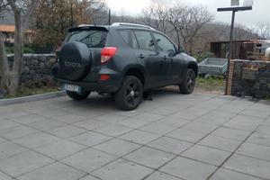Toyota Rav 4 del 2006 con 136 cv