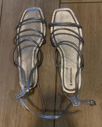 Sandali grigi Stradivarius numero 39