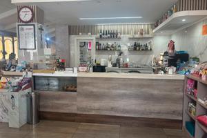 Attività commerciale a parete