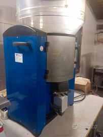 Allattatrice alfa-laval 380 v. 300 animali