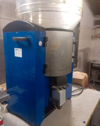 Allattatrice alfa-laval 380 v. 300 animali