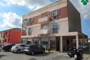 5 LOCALI A COMACCHIO