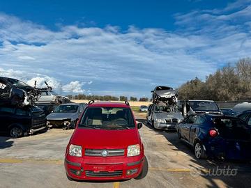 RICAMBI AUTO FIAT PANDA 2007 ROSSA