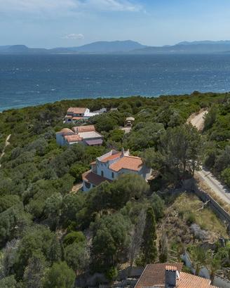 Villa a pochi passi dal mare