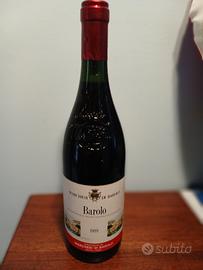 Bottiglia di barolo