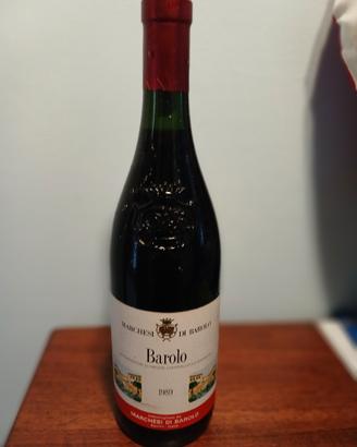 Bottiglia di barolo