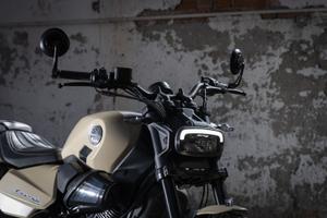Benelli Leoncino Bobber 400 full
