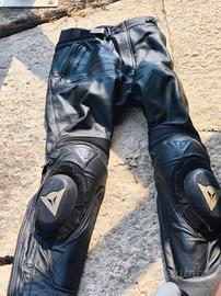 pantaloni moto dainese