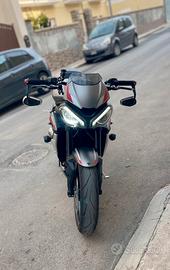 Triumph Street Triple 765 R