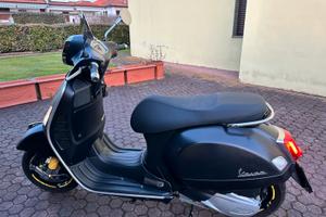 Vespa GTS super tech