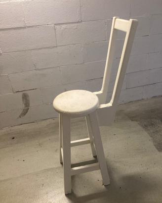Sgabello alto n legno bianco