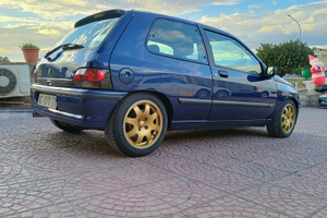 Clio williams