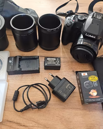PANASONIC LUMIX  FZ82 - Super KIT