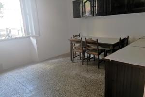 Vaglia appartamento 4 vani ripostiglio servizio