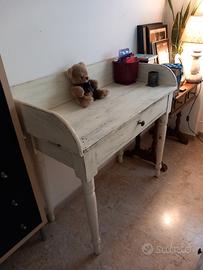 scrivania antica shabby