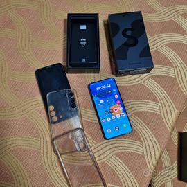 Samsung s22.    128 GB