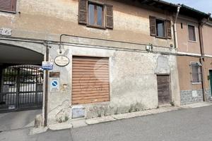 3 LOCALI A BOLLATE