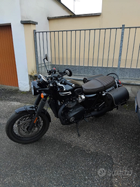 Bonneville T120 black praticamente nuova