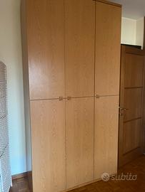 Armadio in legno