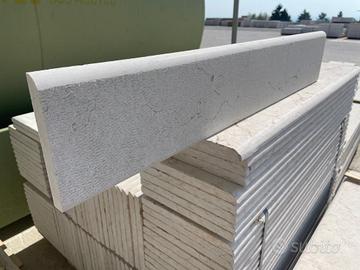 Battiscopa in pietra