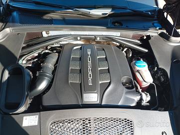 PORSCHE Macan - 2015