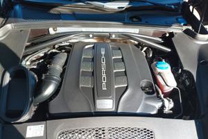 PORSCHE Macan - 2015